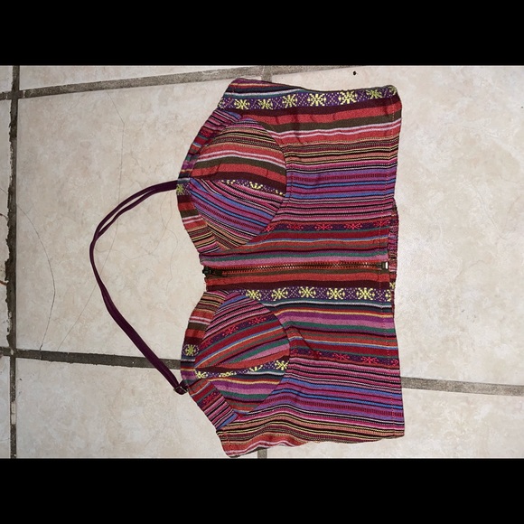 REALLY CUTE CROP TOP - Picture 1 of 3